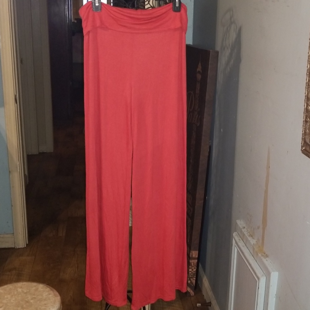 Sz 1X  Dark coral colored palazzo pants like new